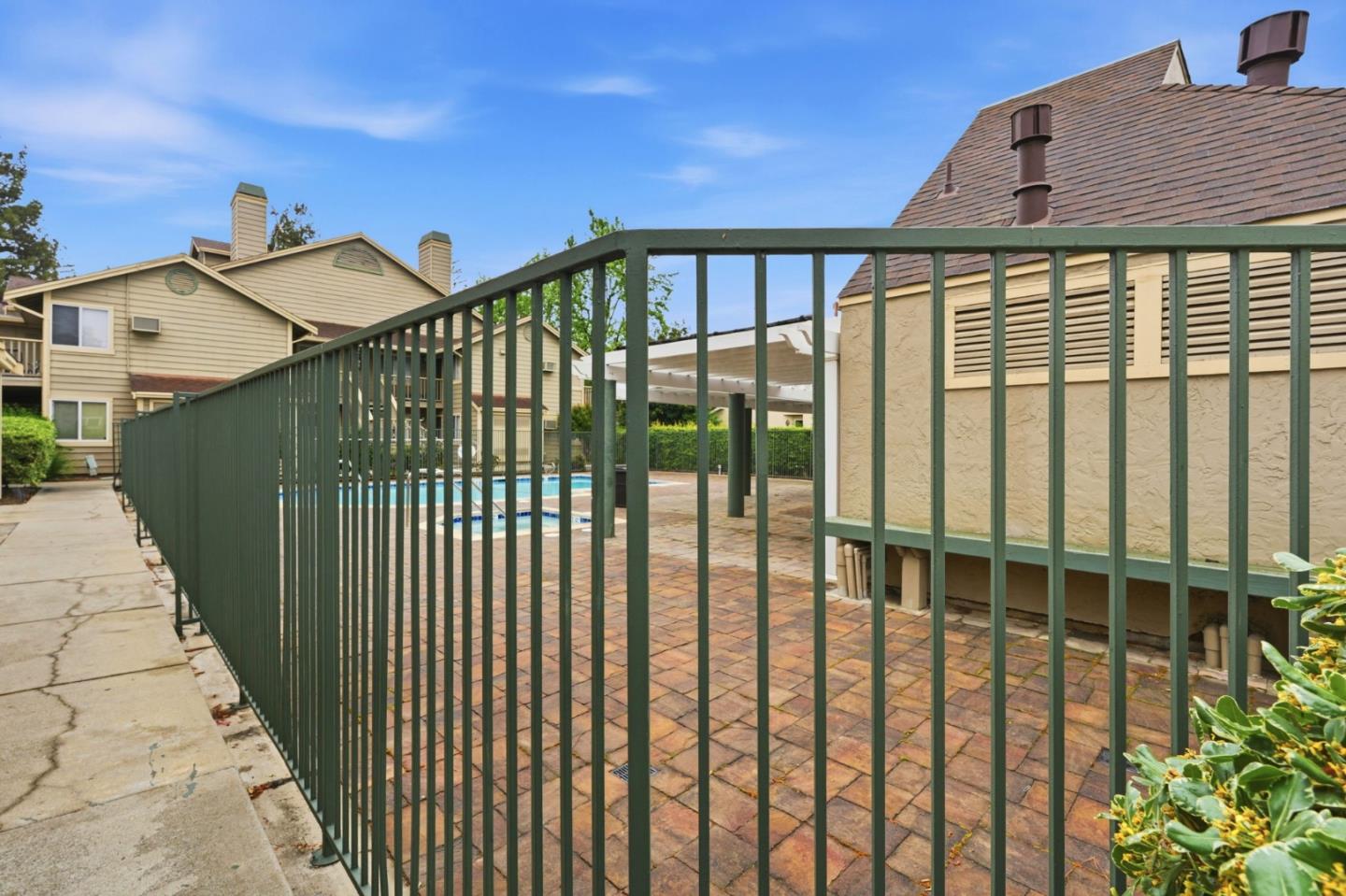 Property photo 32