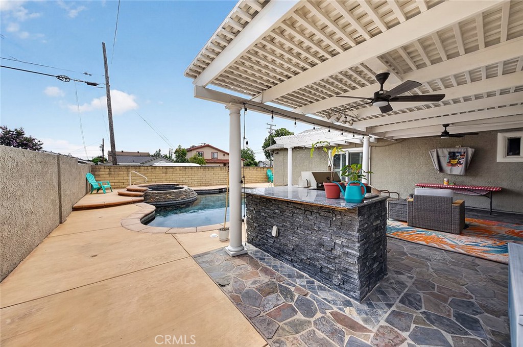Property photo 28