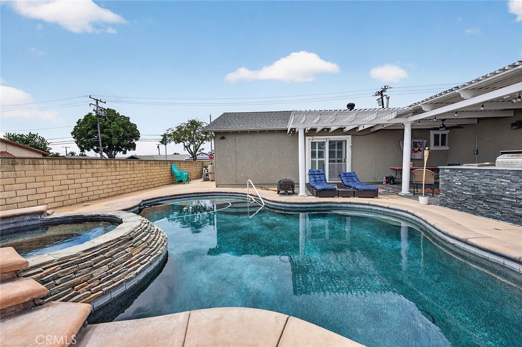 Property photo 33