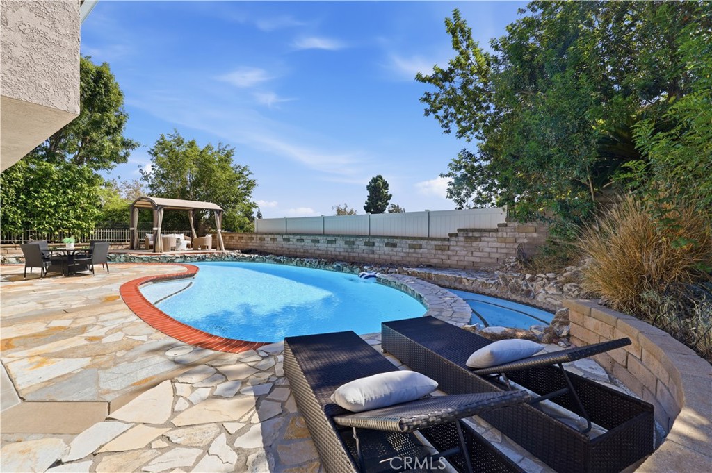 Property photo 33