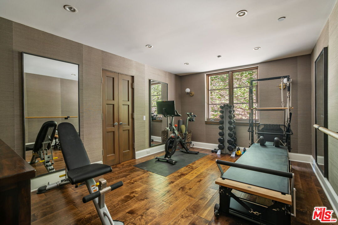 Property photo 35