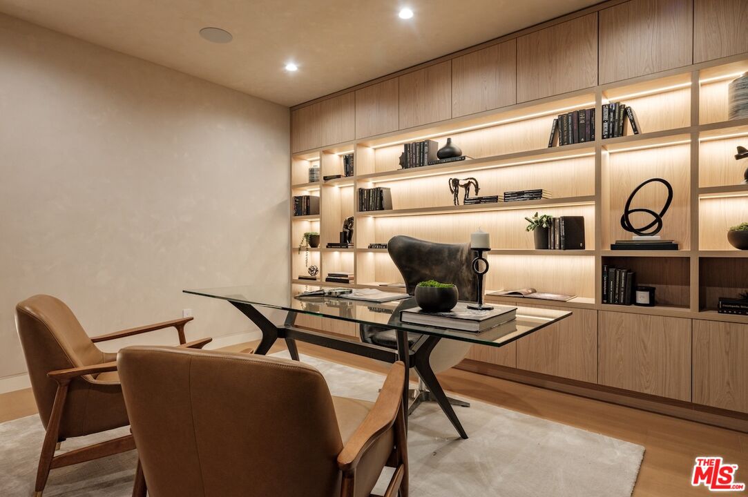Property photo 37