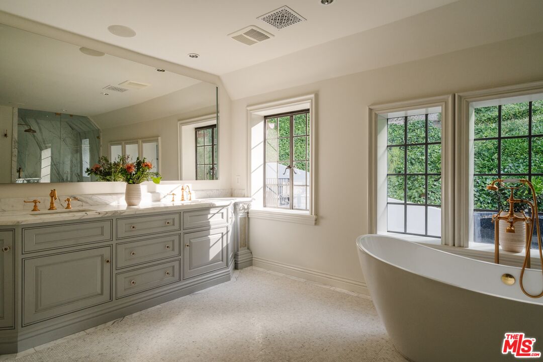 Property photo 50