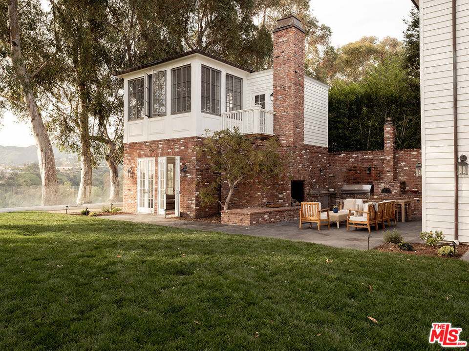 Property photo 32