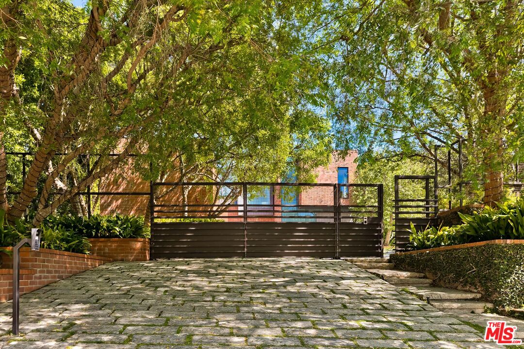 Property photo 40