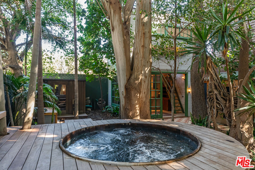 Property photo 24