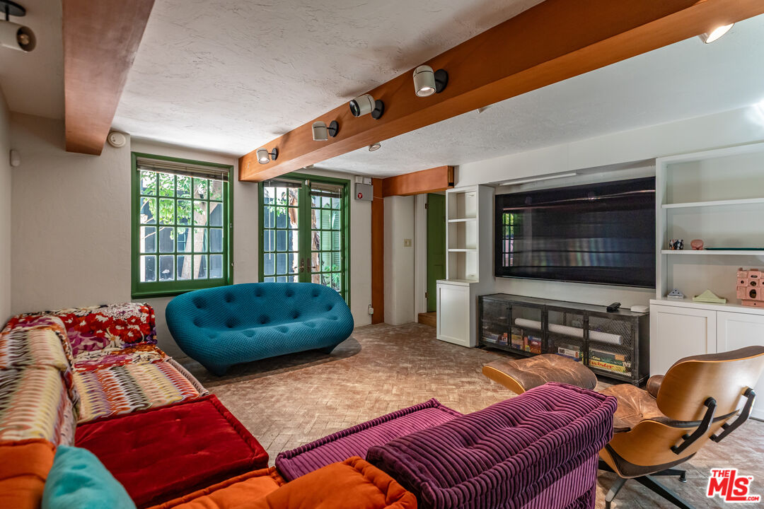 Property photo 34