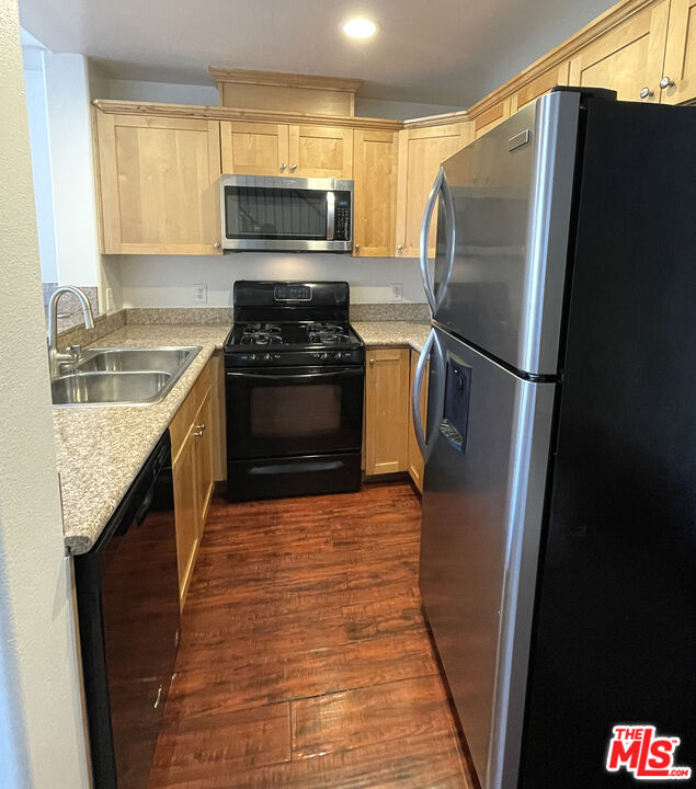 Property photo 33