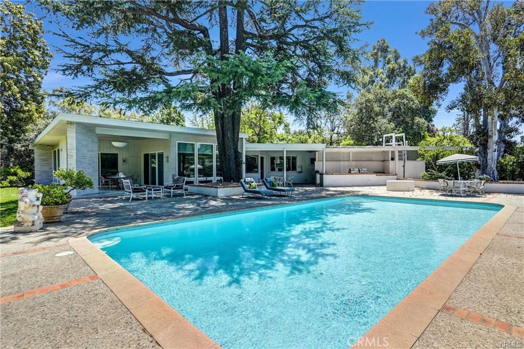 Property photo 46