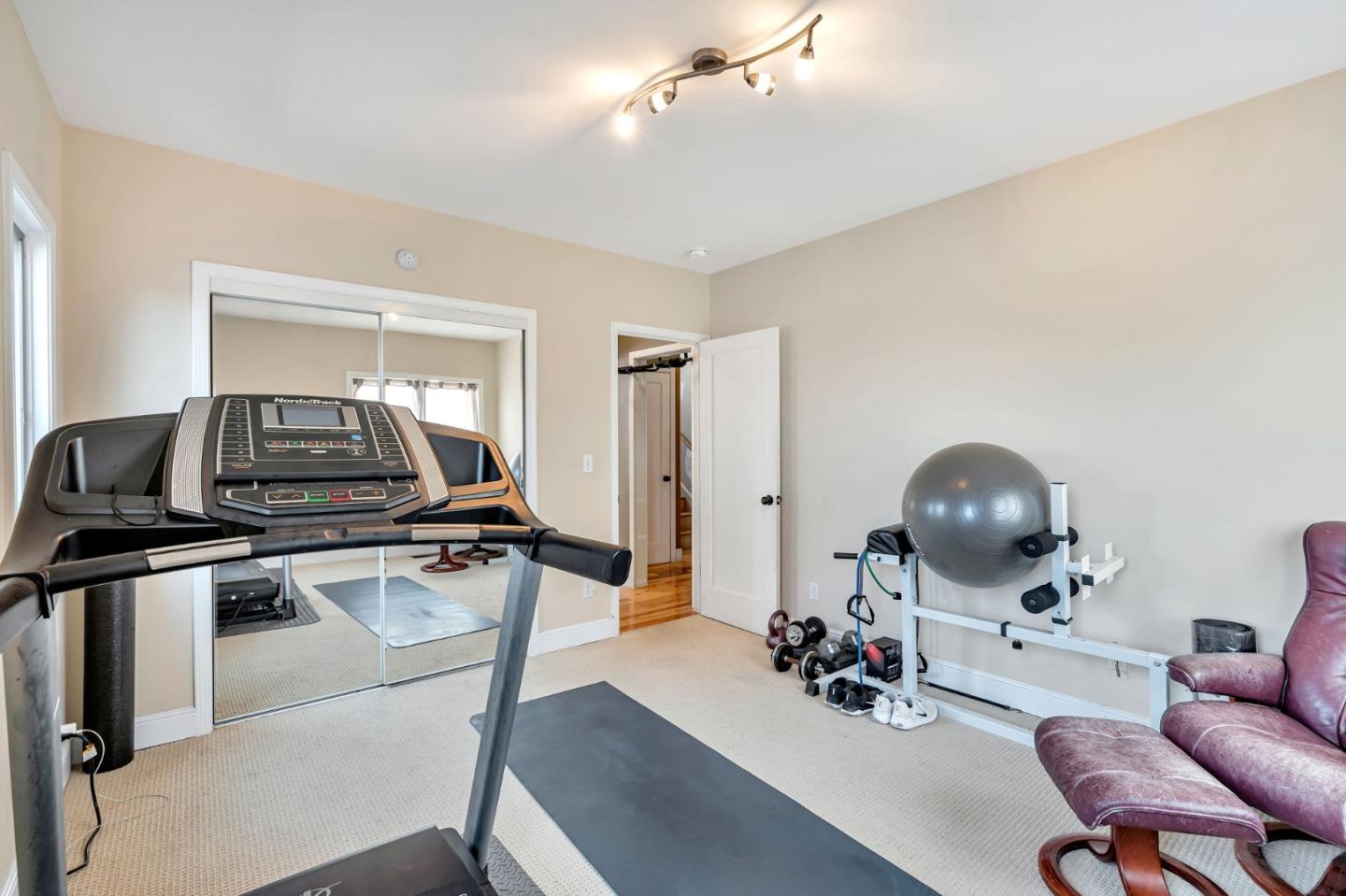 Property photo 28
