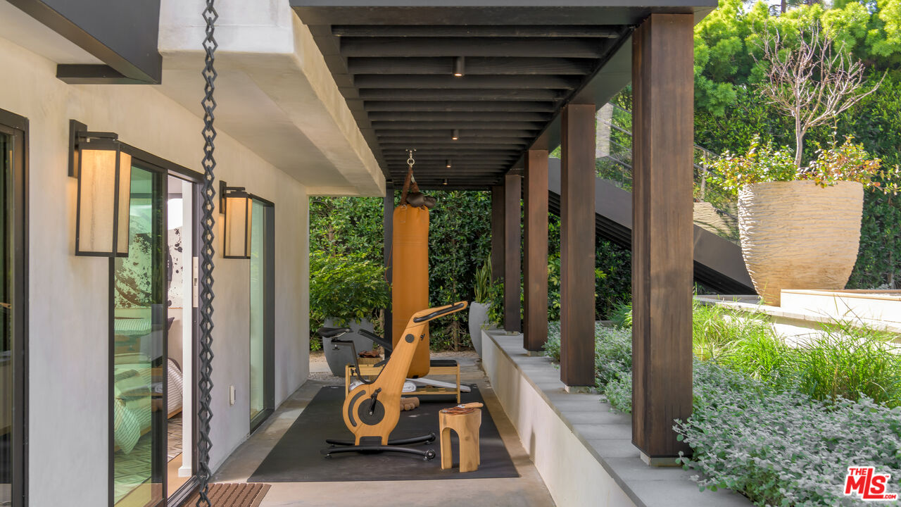Property photo 40