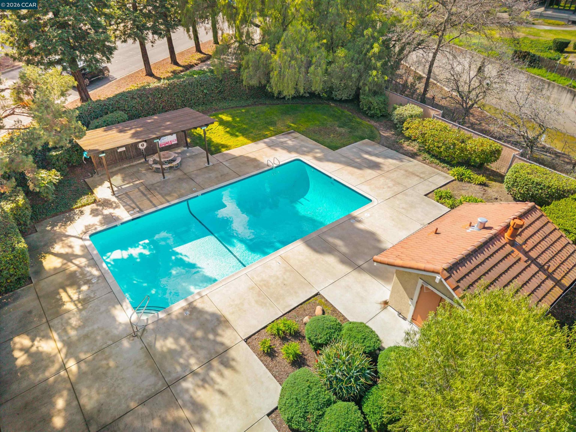 Property photo 38