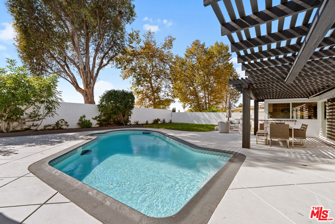 Property photo 28
