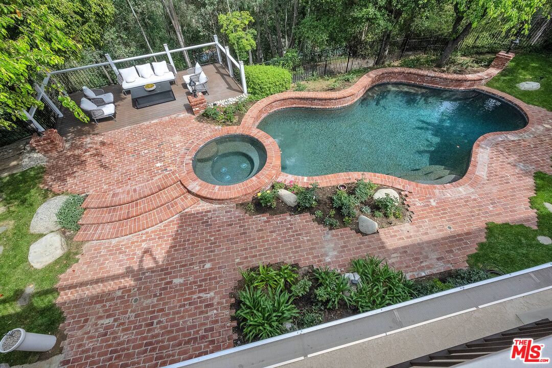Property photo 36