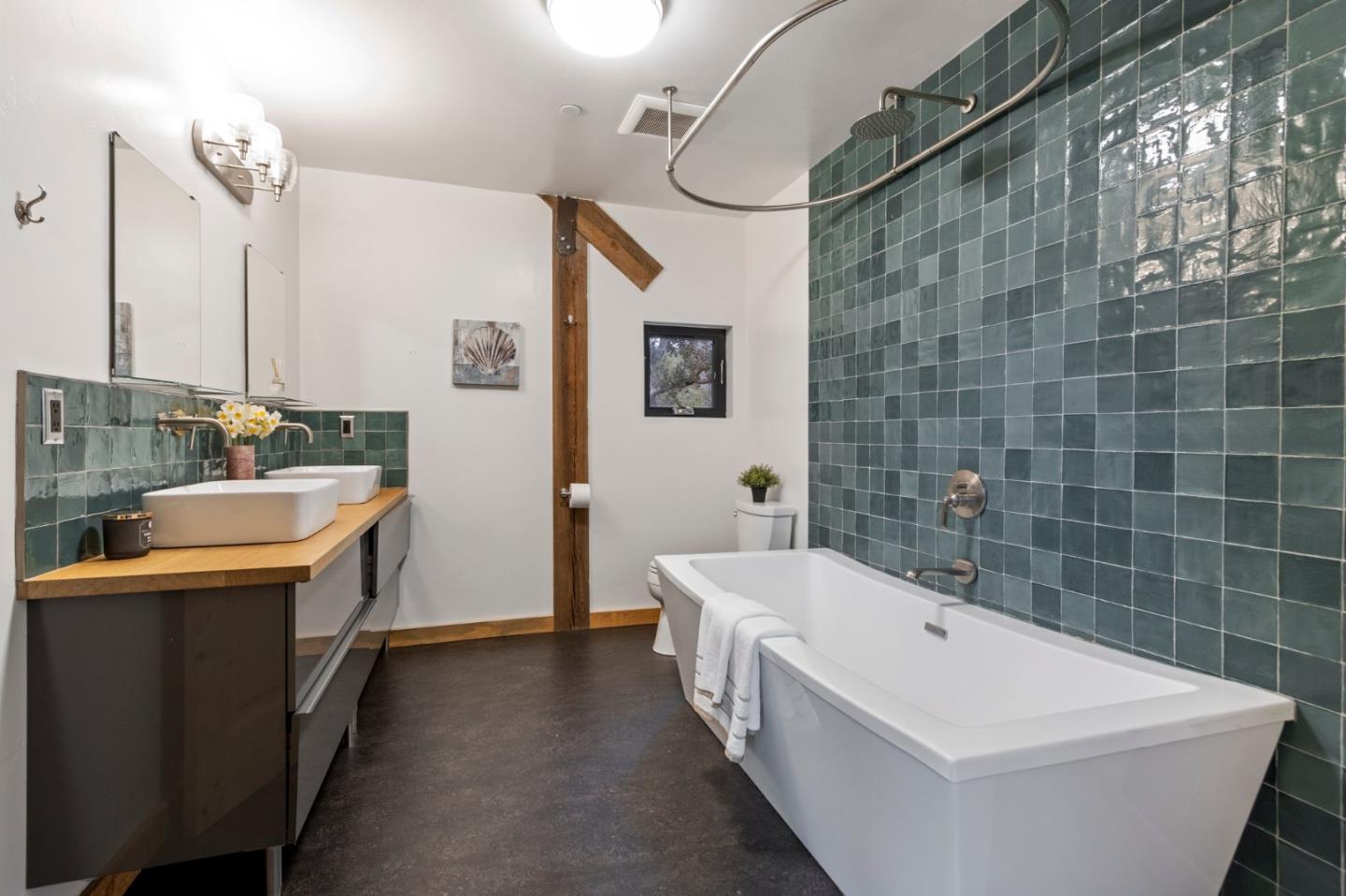 Property photo 35