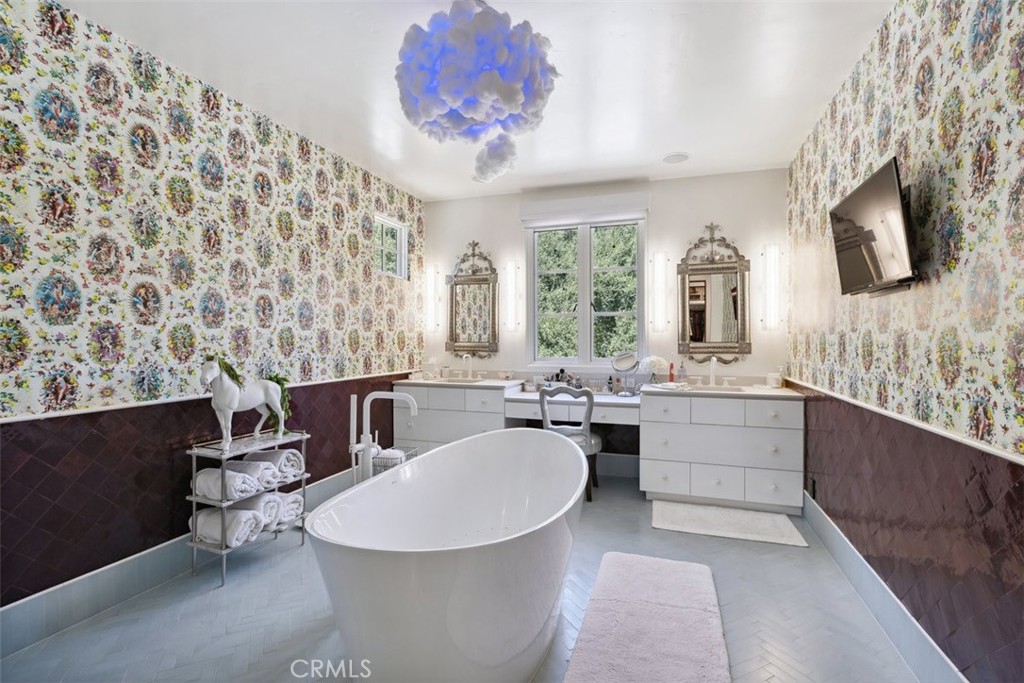 Property photo 38