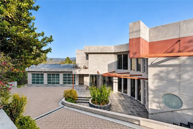 Property photo 40