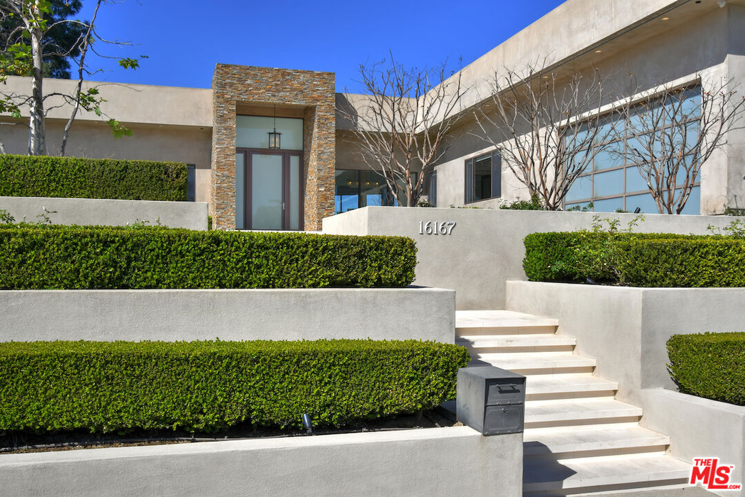 Property photo 36