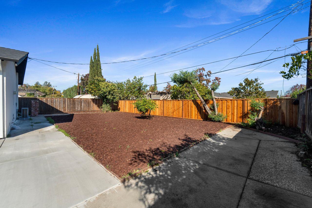 Property photo 38