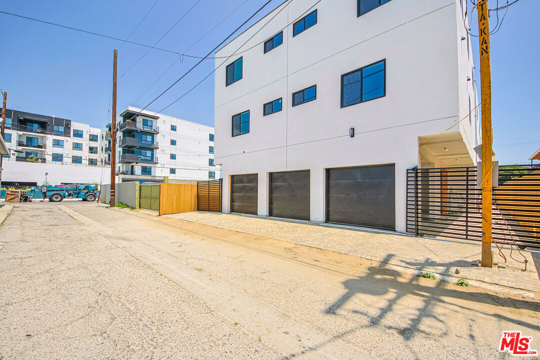 Property photo 24