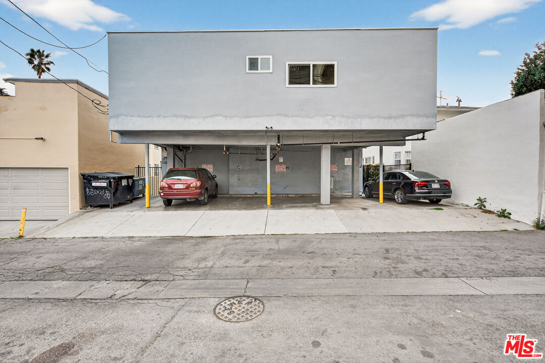 Property photo 32