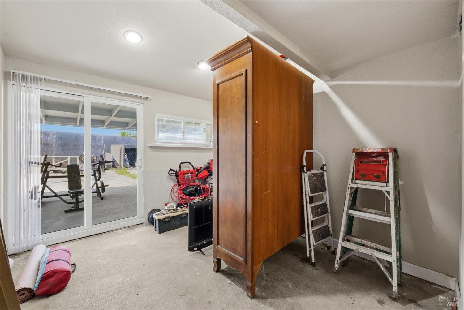 Property photo 33
