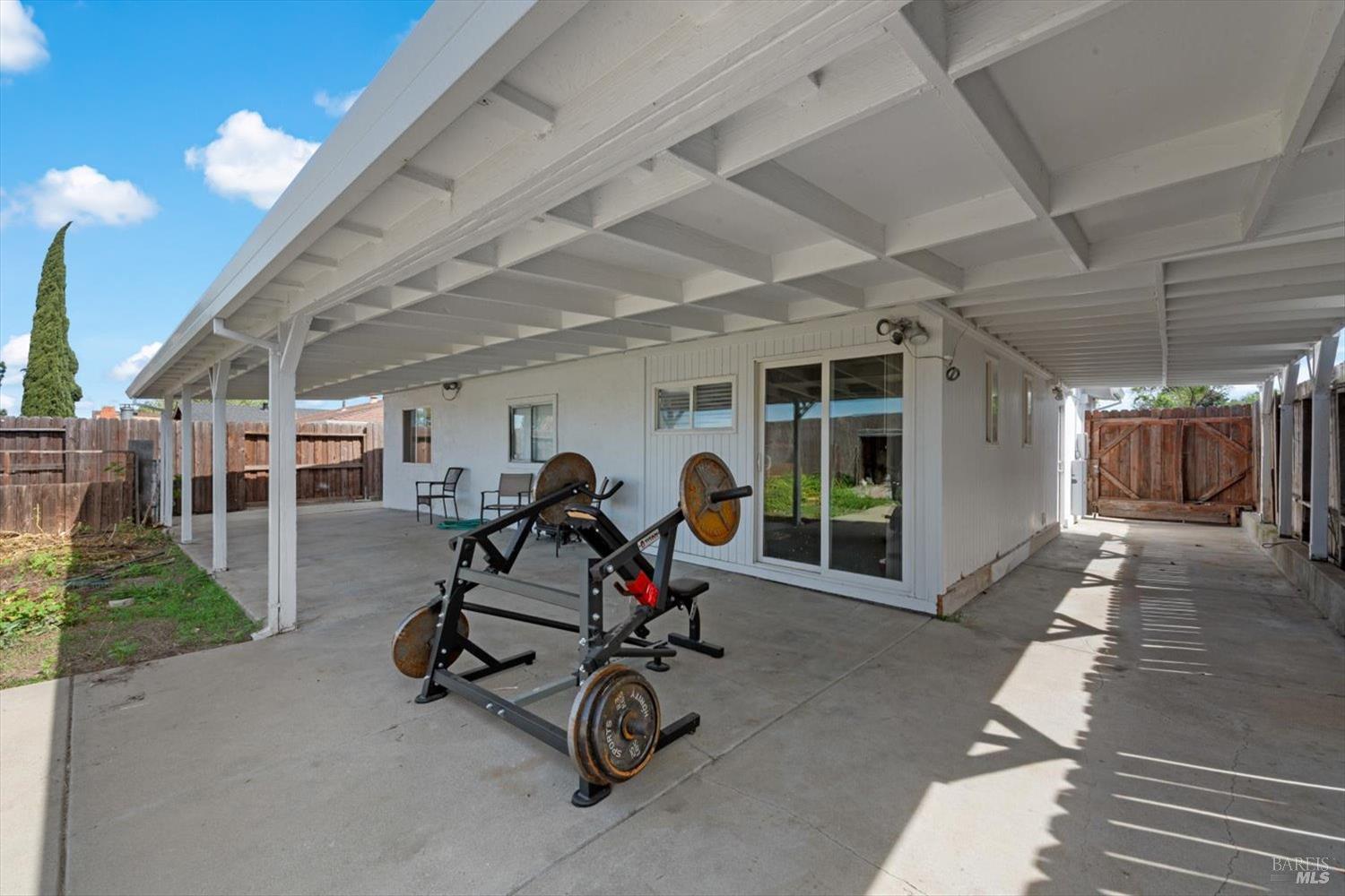 Property photo 38