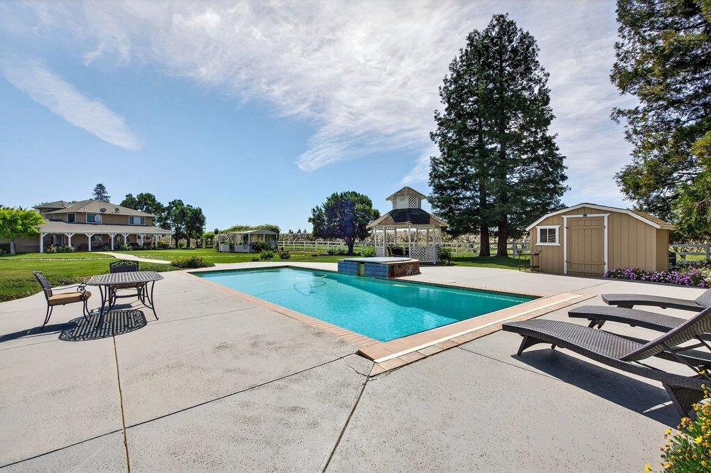 Property photo 33