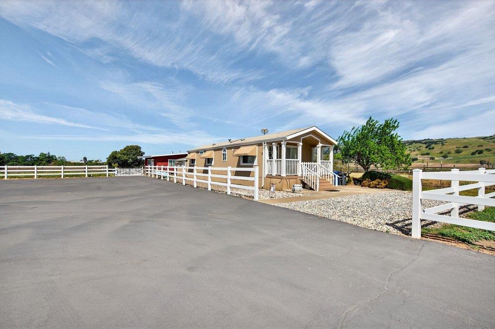 Property photo 43