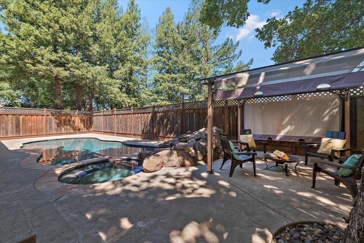 Property photo 32