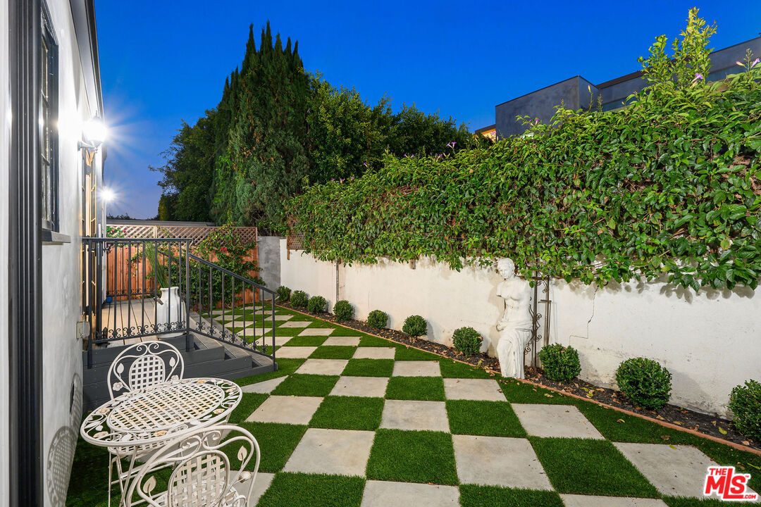 Property photo 32
