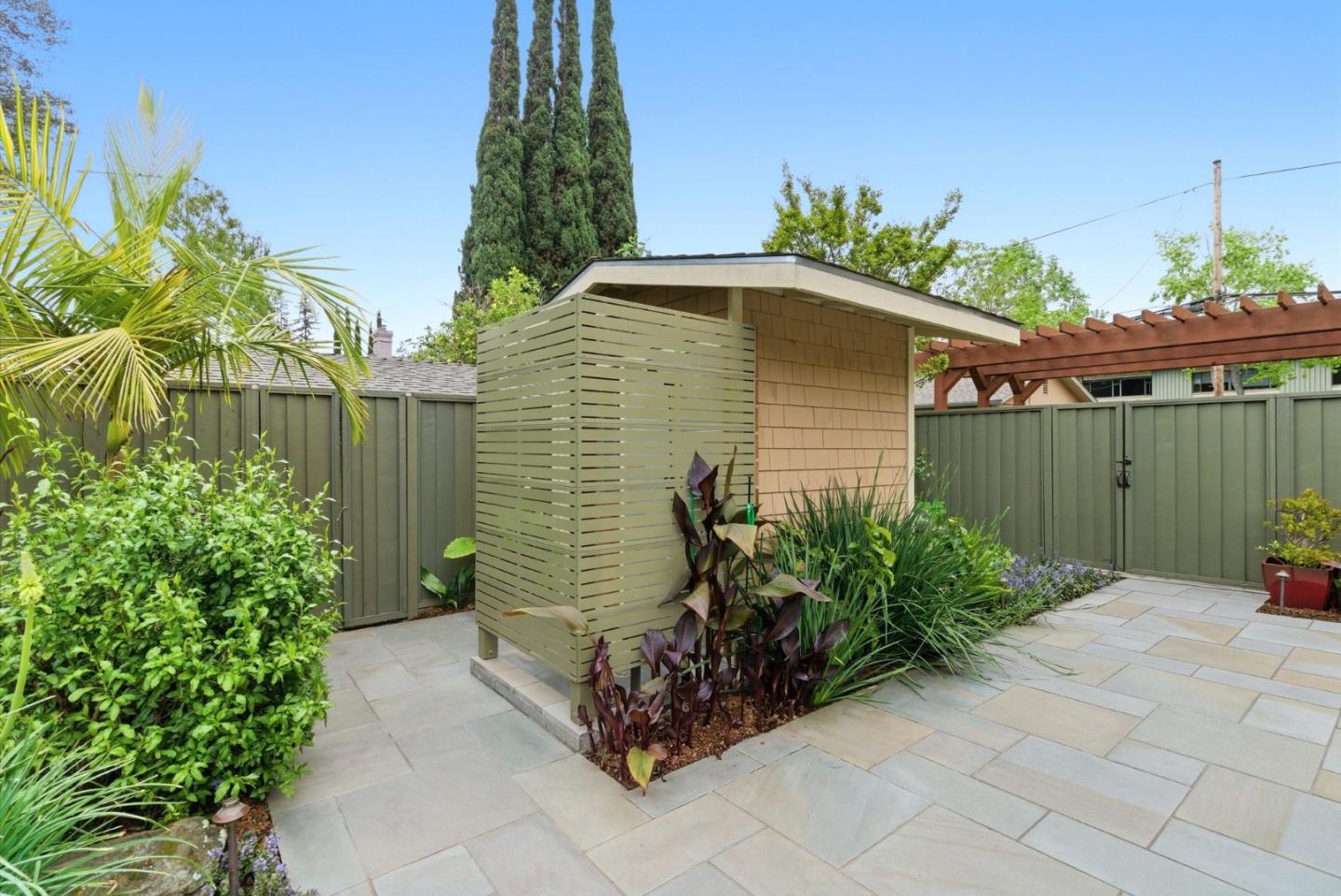 Property photo 33