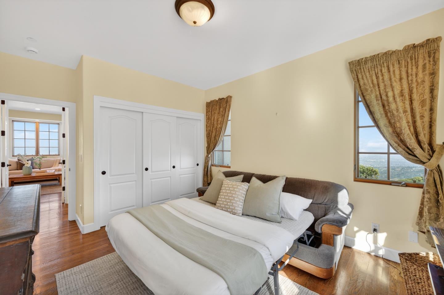 Property photo 35