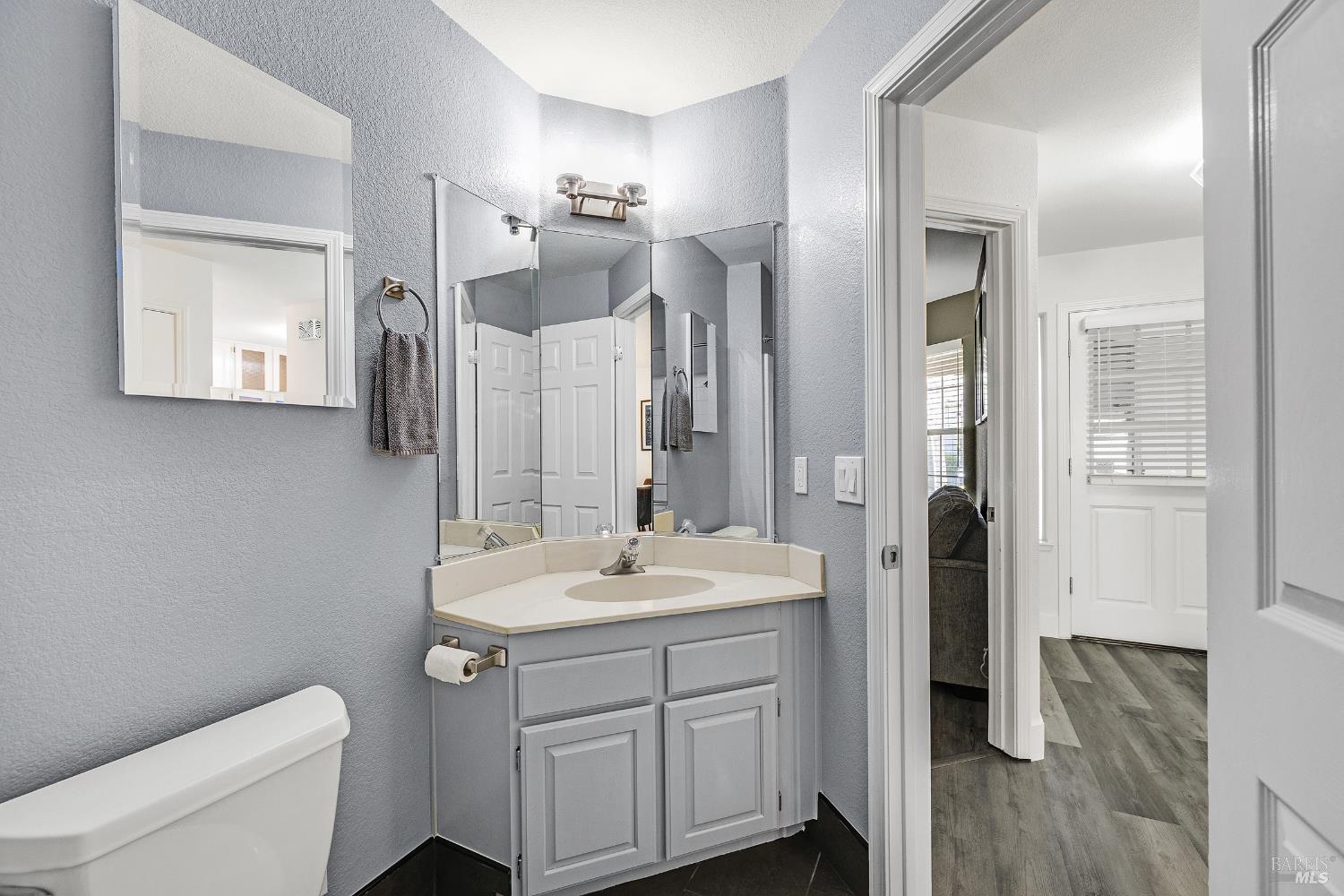 Property photo 28