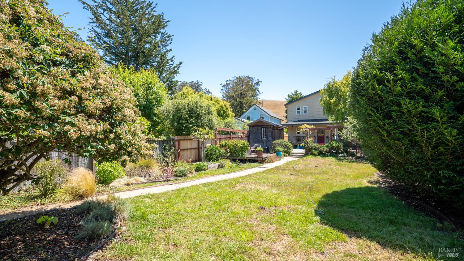 Property photo 35