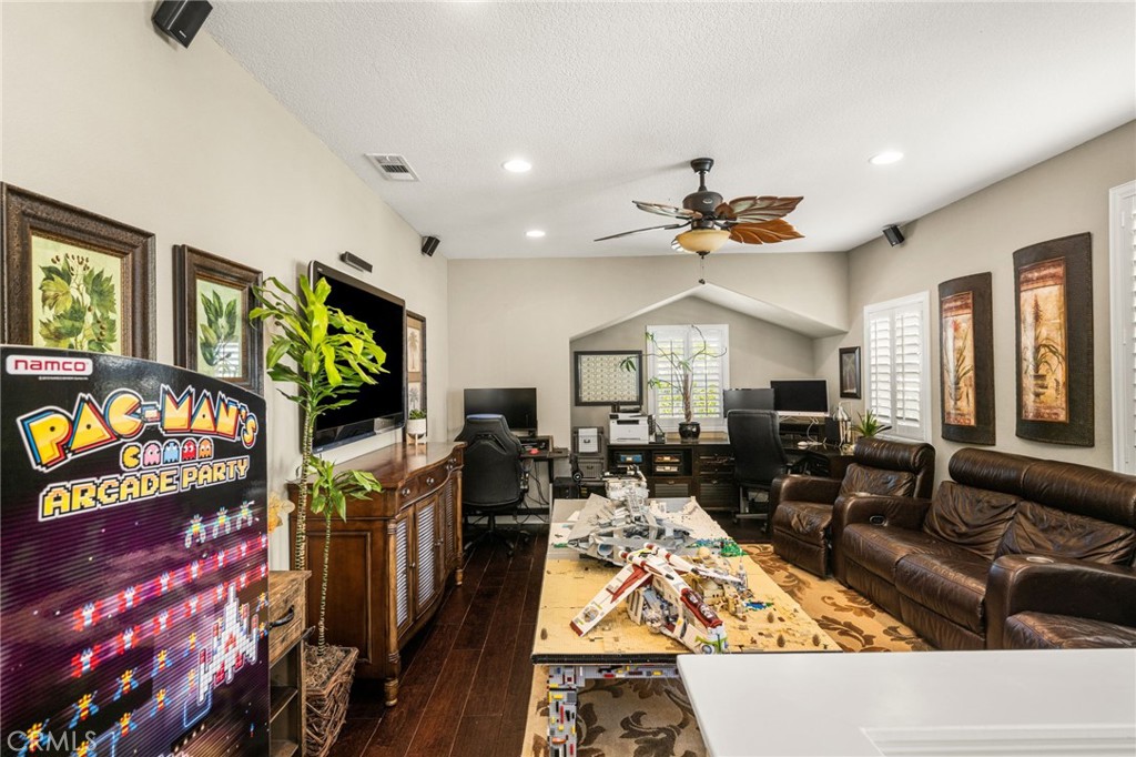 Property photo 25