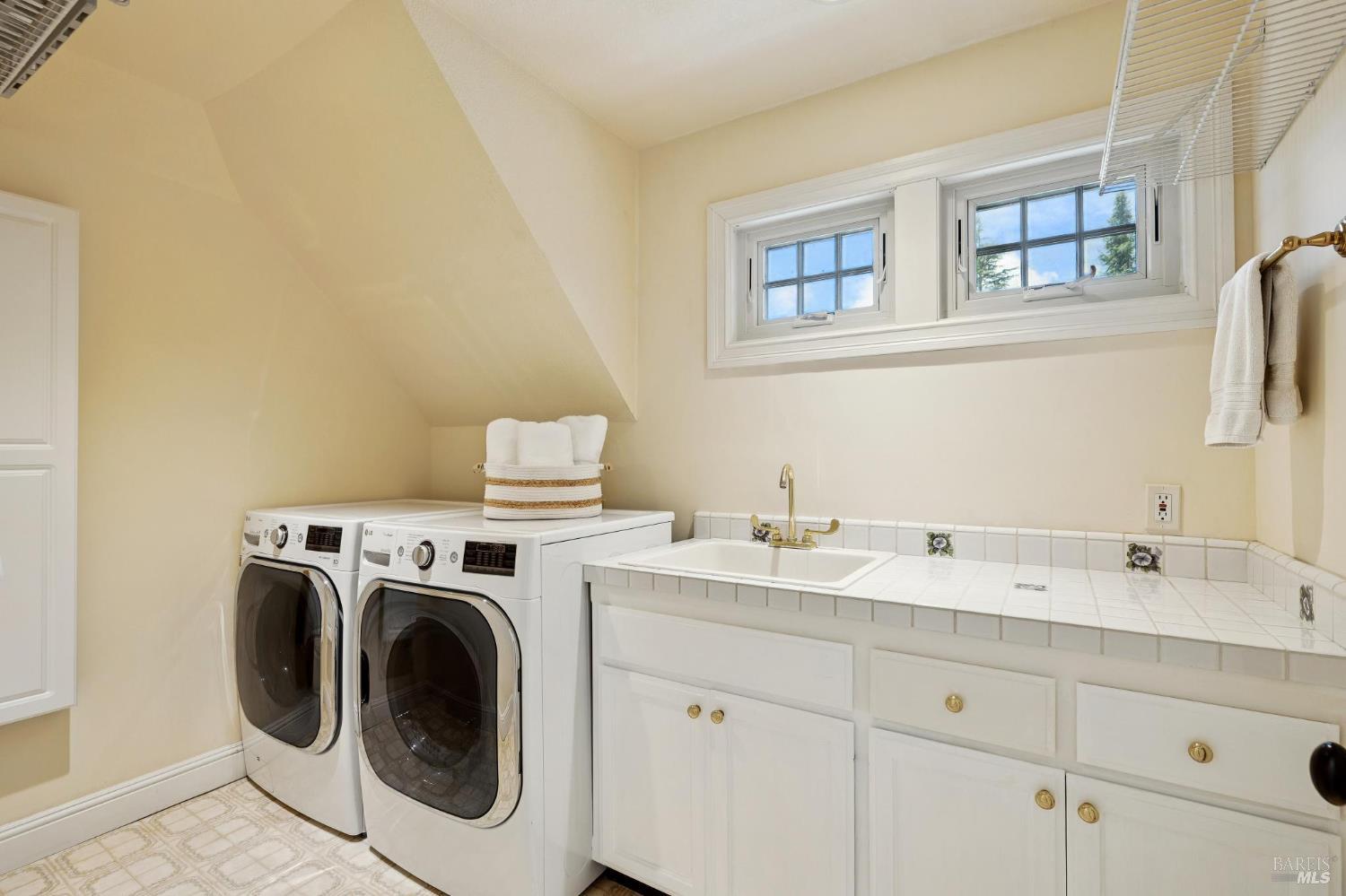 Property photo 44
