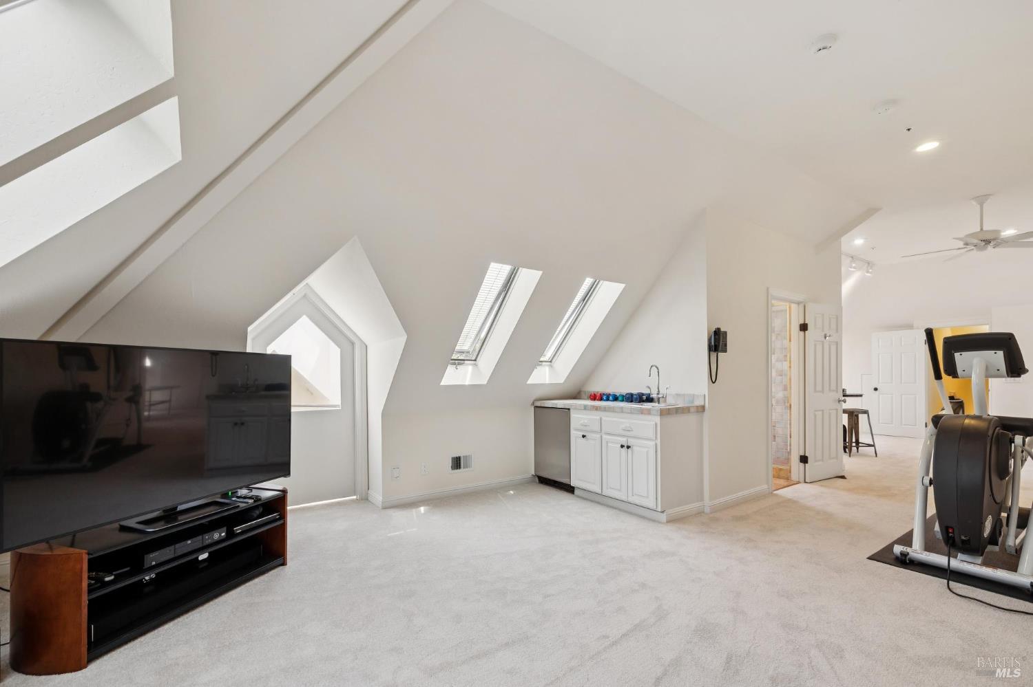 Property photo 50