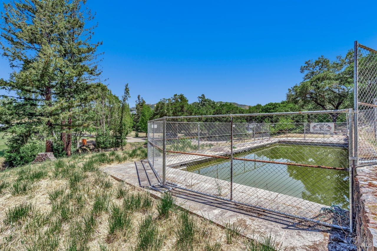 Property photo 40