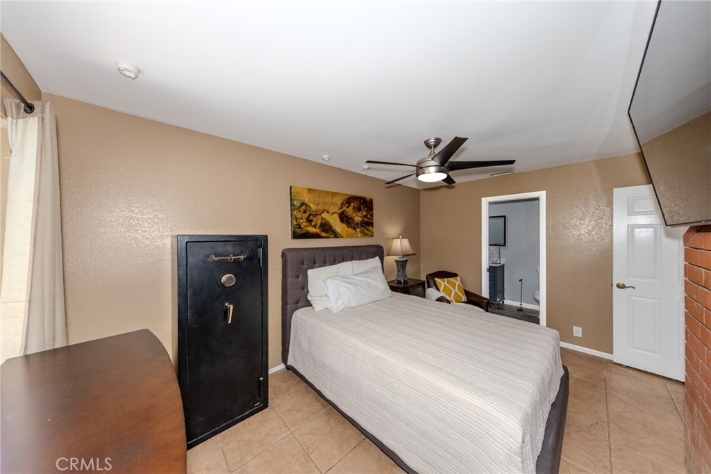 Property photo 38
