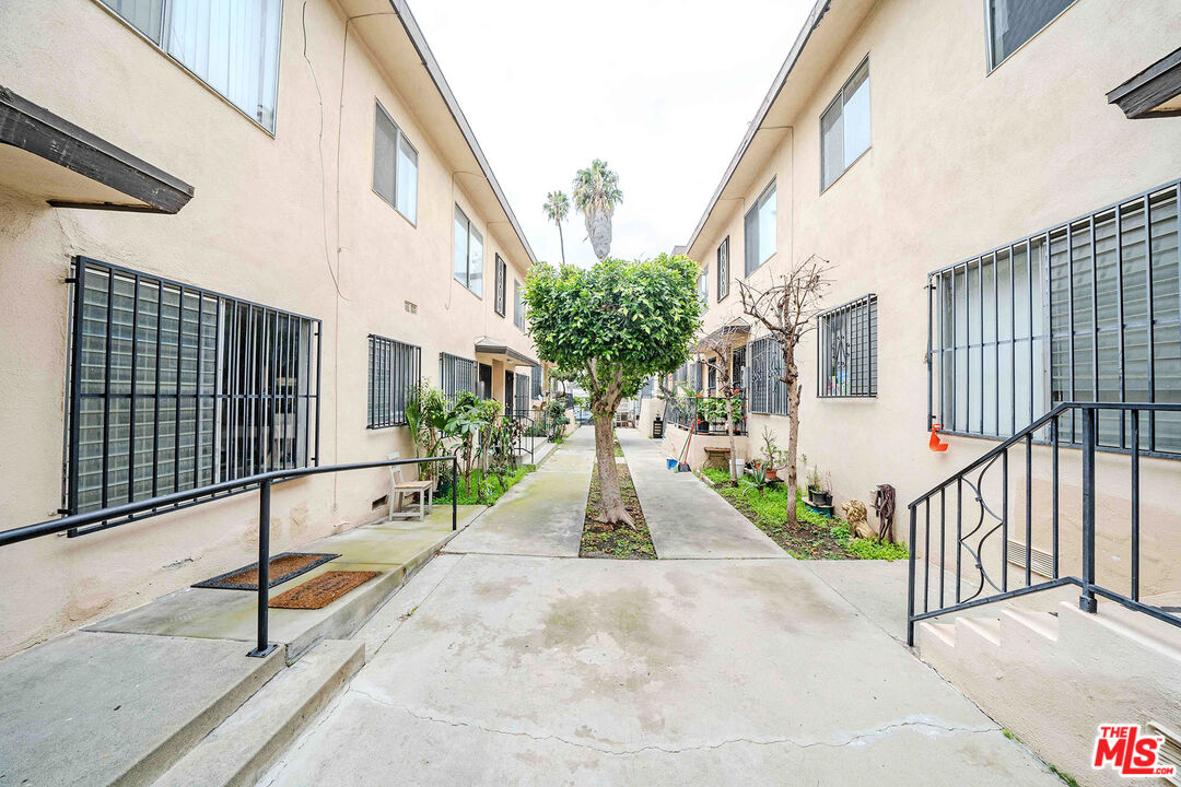 Property photo 43