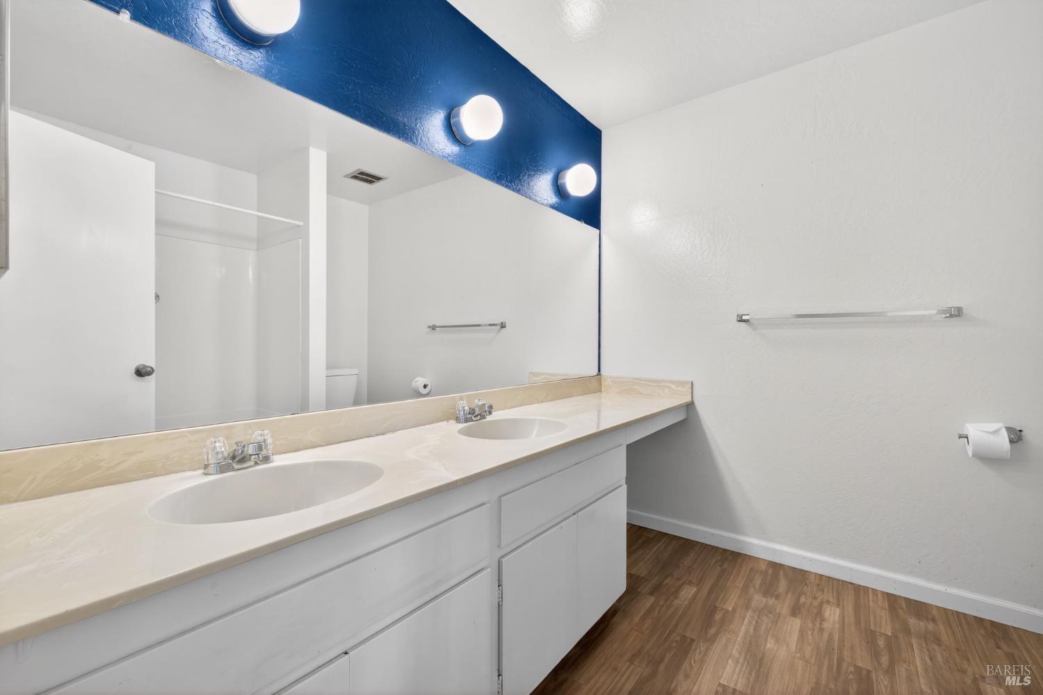 Property photo 28