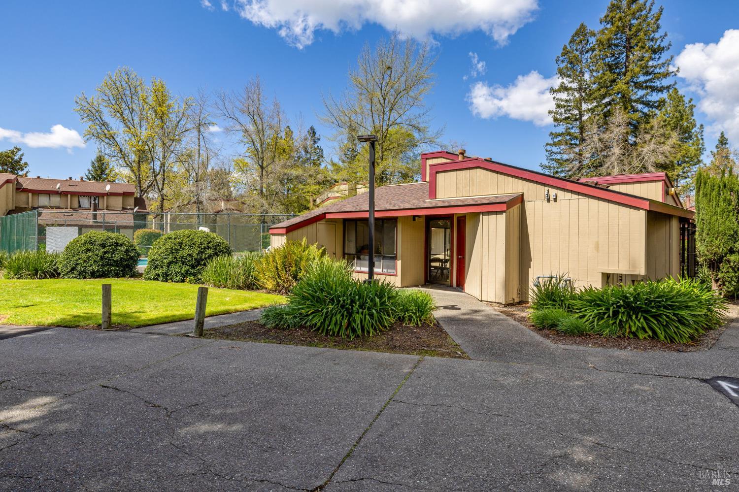 Property photo 44