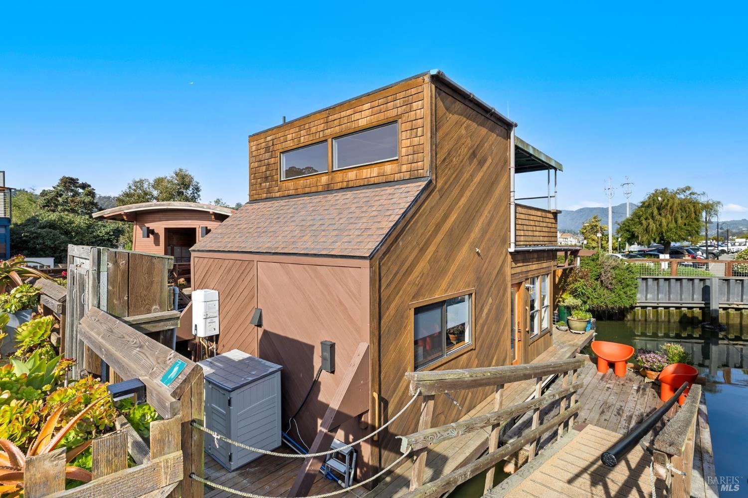 Property photo 32