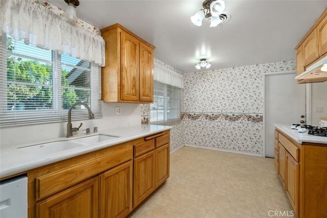 Property photo 44