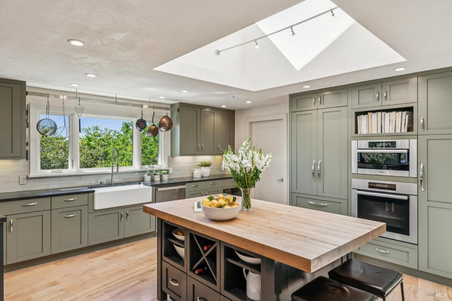Property photo 24