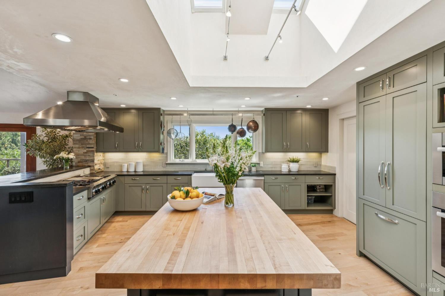 Property photo 25