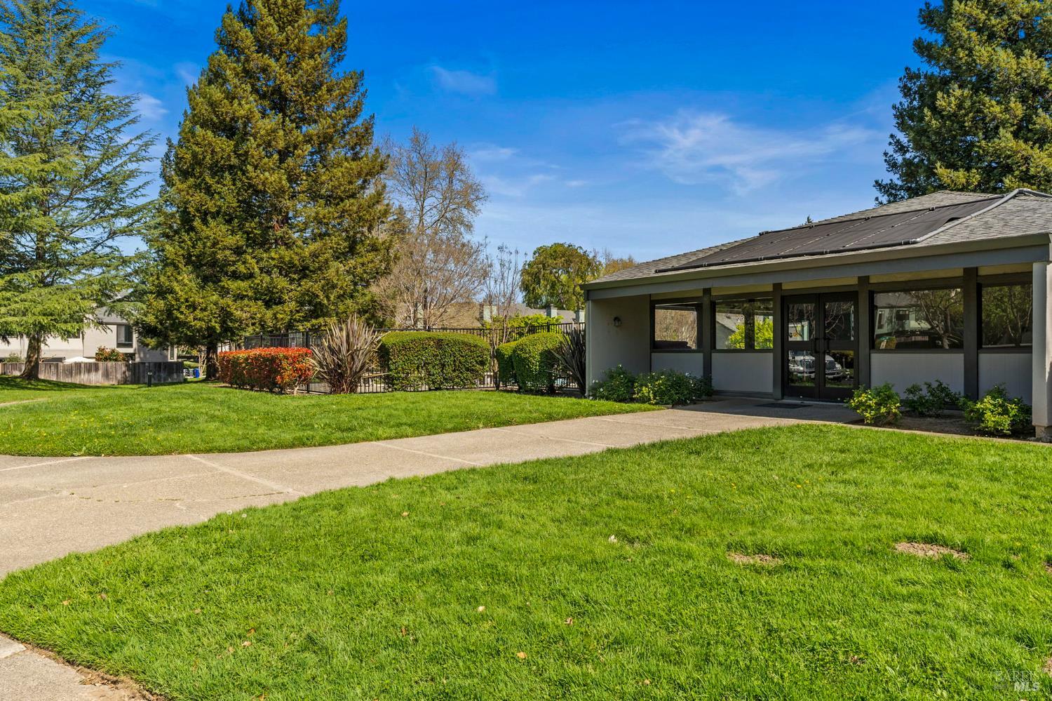 Property photo 35
