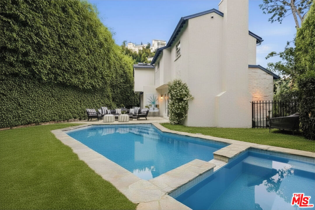 Property photo 32