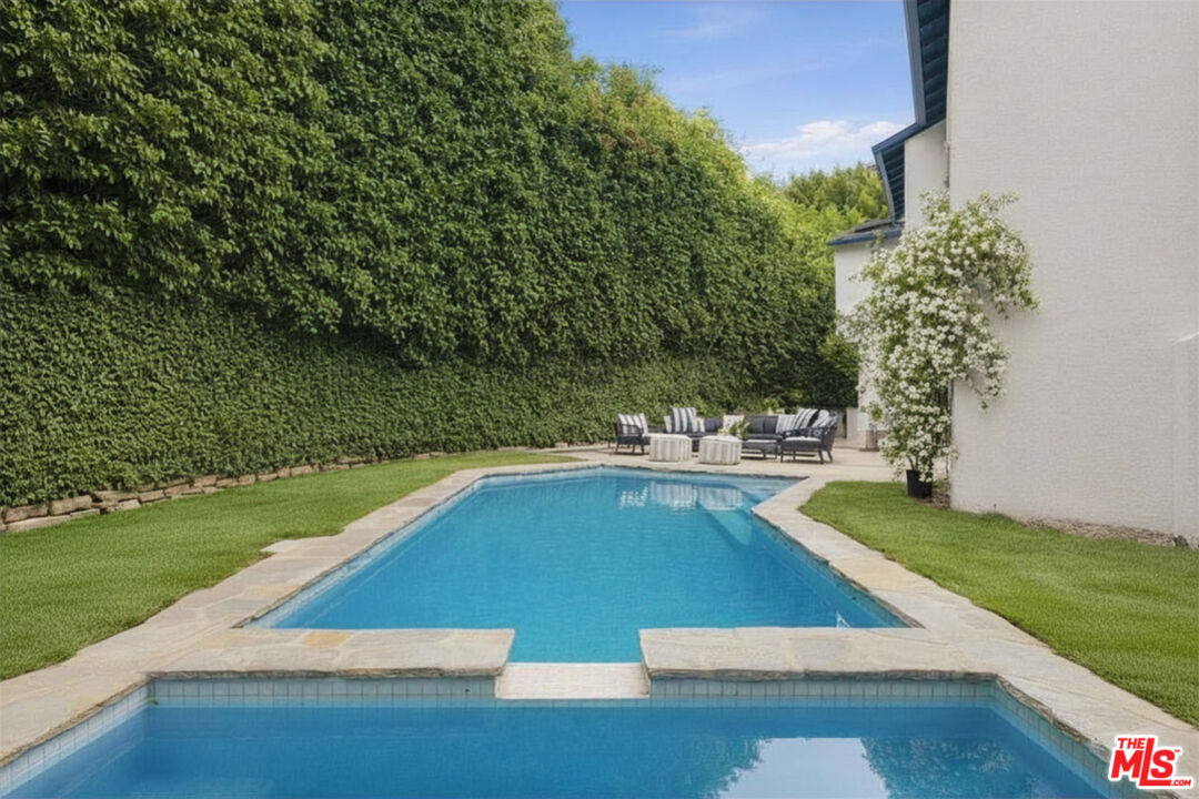 Property photo 33